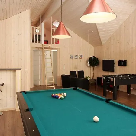 Oksby Sleeps 20 Pool Wifi * Blåvand